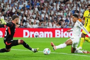 满冠体育网页入口皇家马德里发布备战花絮；转会期回应争议；CBA常规赛任务艰巨；轮换策略成焦点的简单介绍